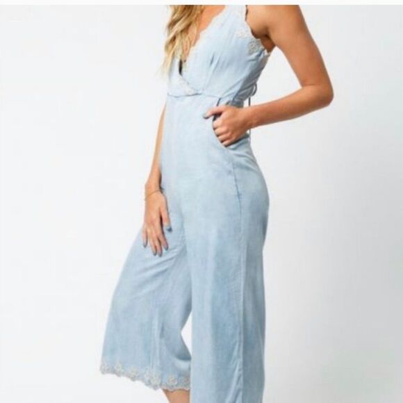 Lost+Wander Celestia Surplice Embroidered Jumpsuit - Picture 3 of 6